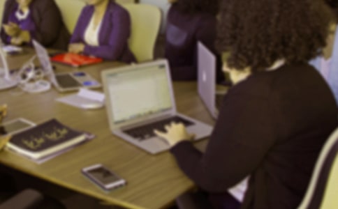 �칫����Ա�����ĵ����