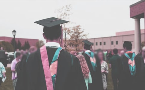 最新毕业唯美句子(通用30句)