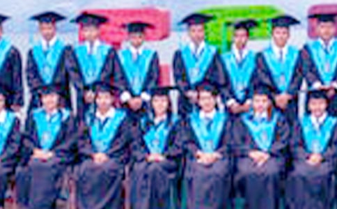 【精选】初三毕业作文四篇