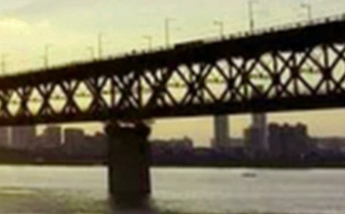 描写长江远处的句子