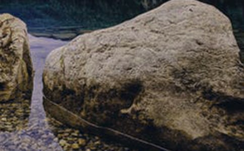 ����ֵĴ�ʯͷ�������