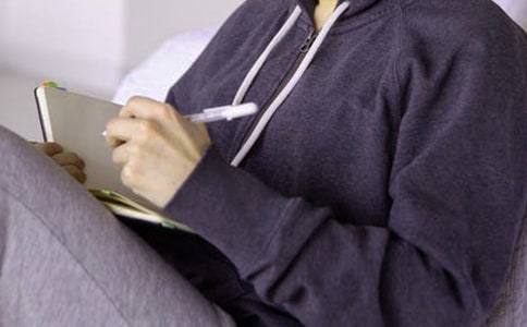 �����񡷶����