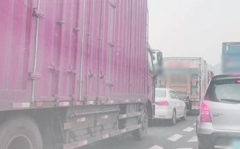 形容堵车的幽默句子