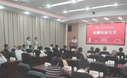 ͼ�������ʽ���Ը�