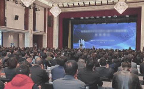 ��ѵ�࿪����ʽ�쵼���Ը�