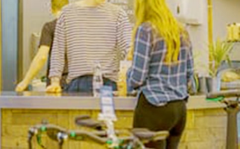 ���˱���Ա���ı�����