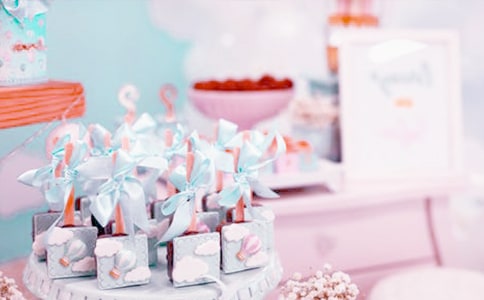 【实用】女宝宝满月宴亲朋好友贺词