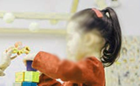 Ů����Ц��Ψ������