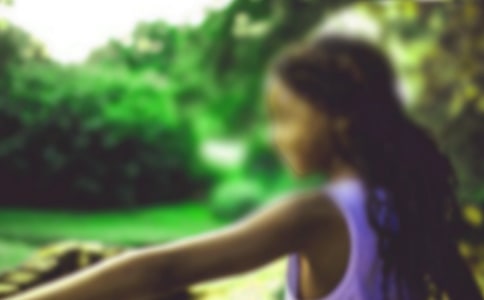 ��˲�䶺ЦŮ���ľ���