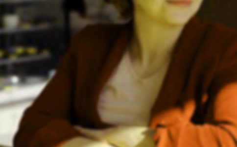 描写女人和书的句子