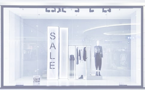 品牌服装商场广播稿