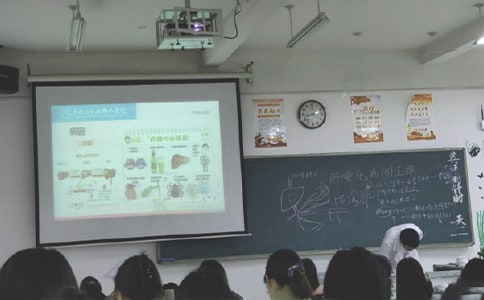 Сѧ���Ͽγ���ʳ������ 