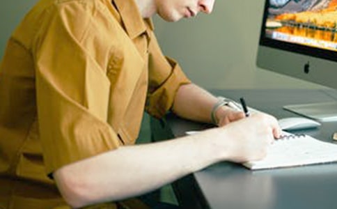 关于大学长期的请假条