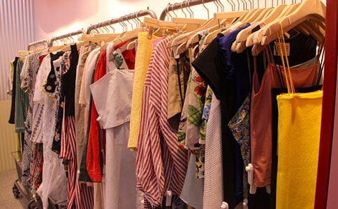 初中未来的衣服作文