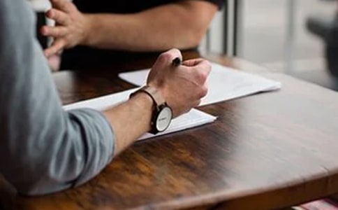 以自信为话题的作文